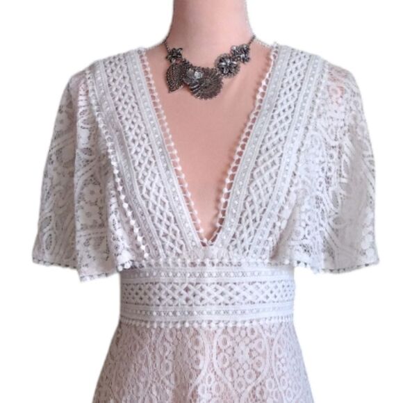 Lulu's Make My Wish White Crochet Lace Flutter Sleeve Mini Dress Medium - Picture 4 of 17